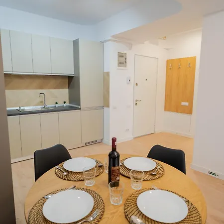 Amazing View - Iuliu Maniu & Politehnica Park Apartment Bucharest