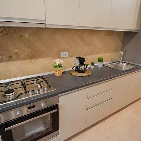 Amazing View - Iuliu Maniu & Politehnica Park * Boekarest