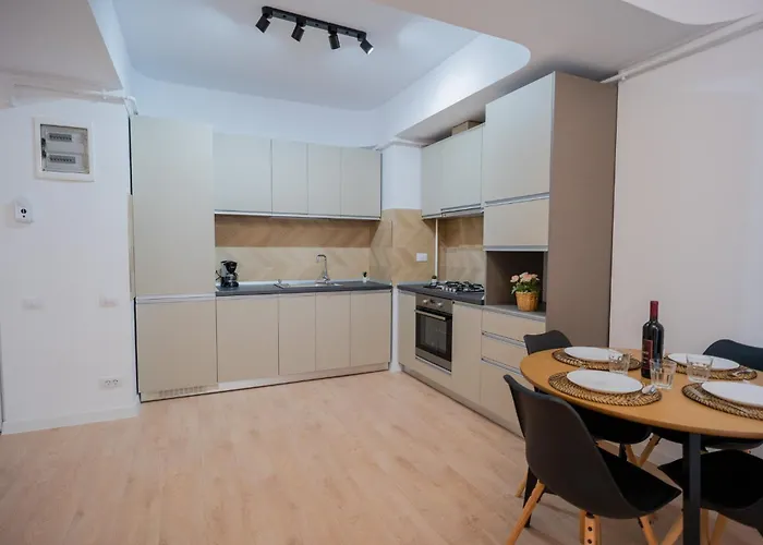 Amazing View - Iuliu Maniu & Politehnica Park Bucareste