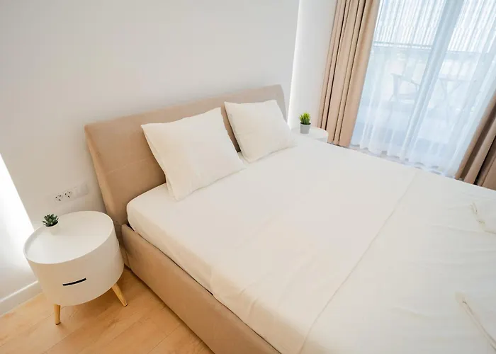 Amazing View - Iuliu Maniu & Politehnica Park Bucarest