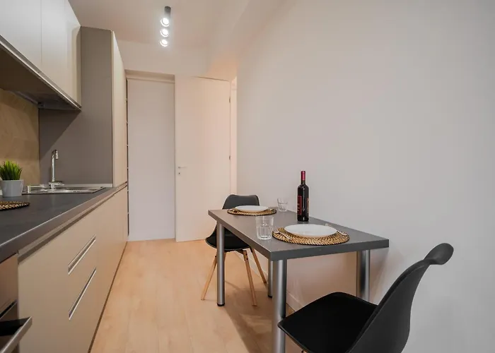 Amazing View - Iuliu Maniu & Politehnica Park Bukarest