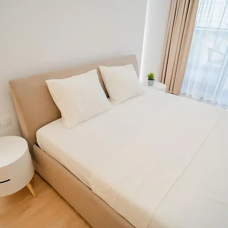 Amazing View - Iuliu Maniu & Politehnica Park Bukareszt