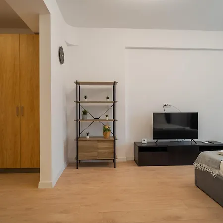 Amazing View - Iuliu Maniu & Politehnica Park * Bukareszt