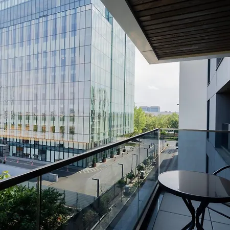 Amazing View - Iuliu Maniu & Politehnica Park Bükreş